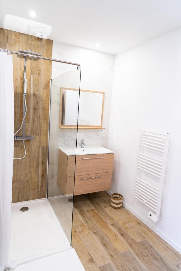 Spacieux Appartement Avec Parking Prive A ソミュール エクステリア 写真
